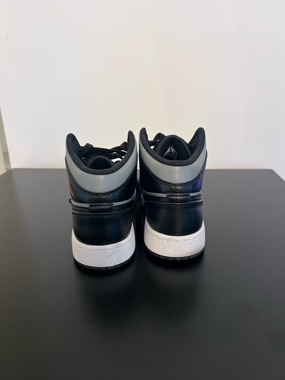 Nike Air Jordan 1 Mid "Shadow Red" sneaker - Picture 2 of 6